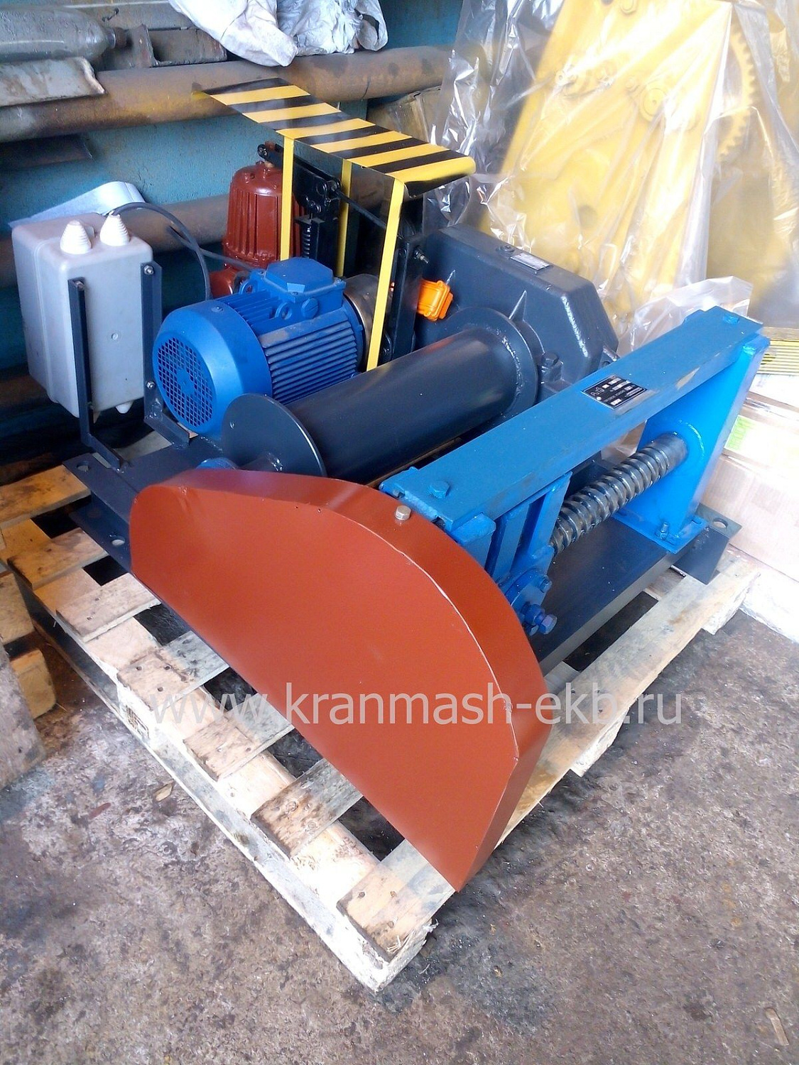 Лебедка с канатоукладчиком ЛМ-0,7К